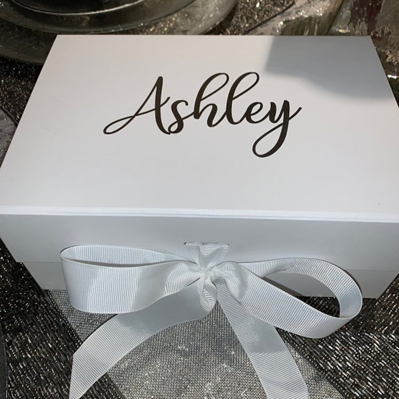 Birthday box for her – Roots and Lace